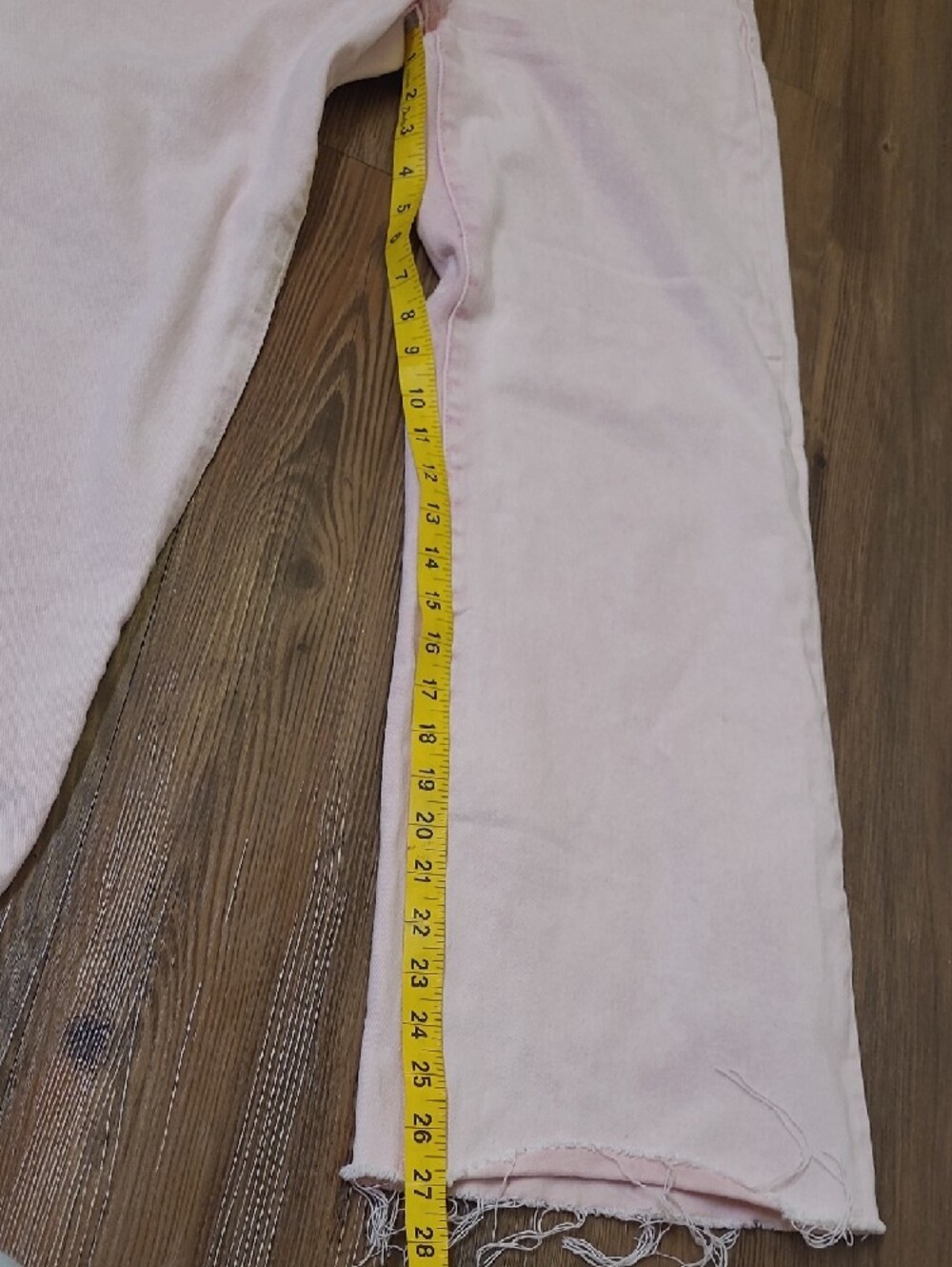 High-Rise Pink Wide-Leg Jeans with Frayed Hem - Picture 7 of 16